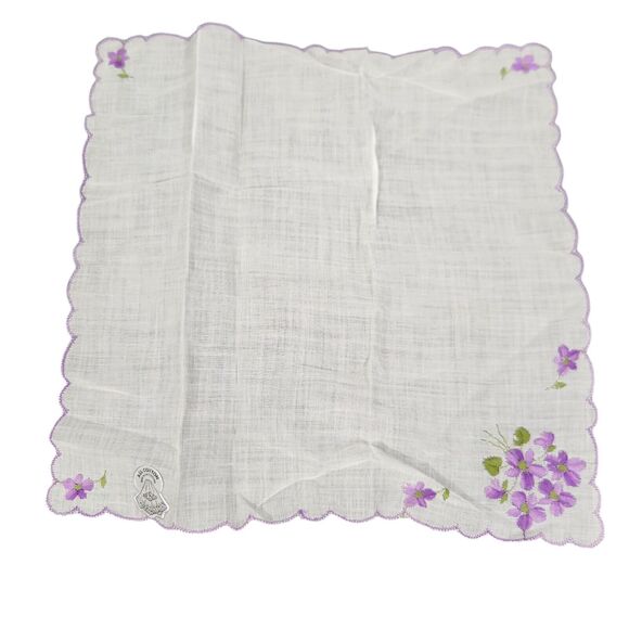 VTG HANKIE FLORAL EMBROIDERED PURPLE SCALLOPED EDGE FLOWERS WEDDING POCKET SCARF - Picture 2 of 4